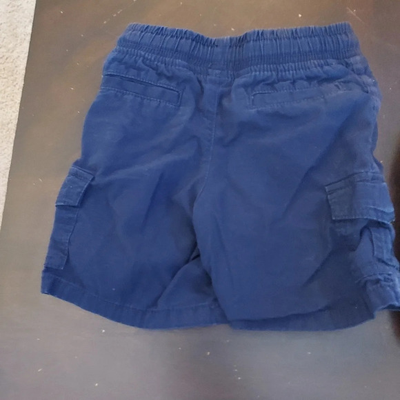 Baby Boy Lot of 2 Shorts - Khaki and Navy Blue in Size 12 - 18 M - Picture 6 of 7